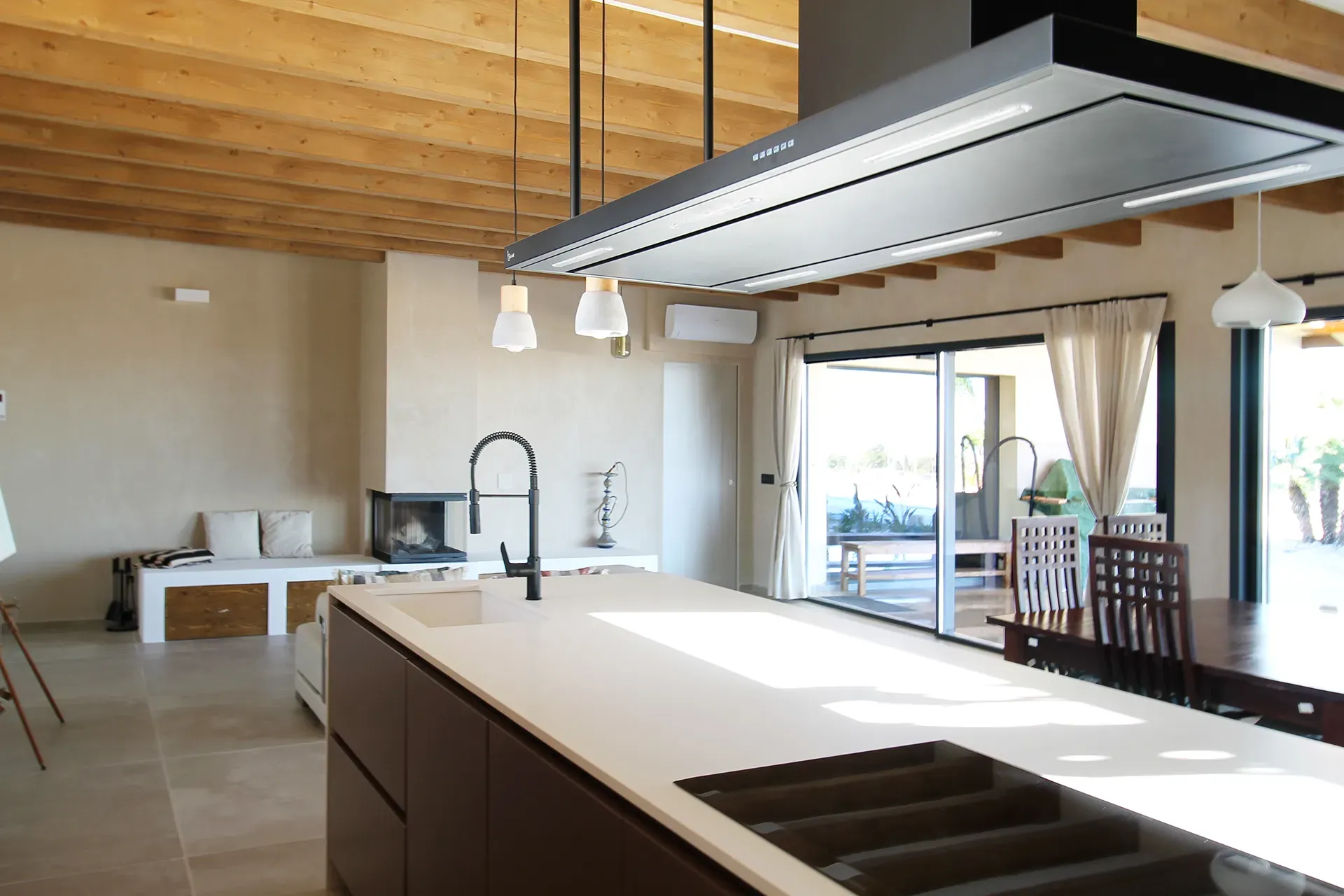 Casa AyC 6 Cocina abierta en casa de madera en Alicante obra nueva de Andu Arquitectura
